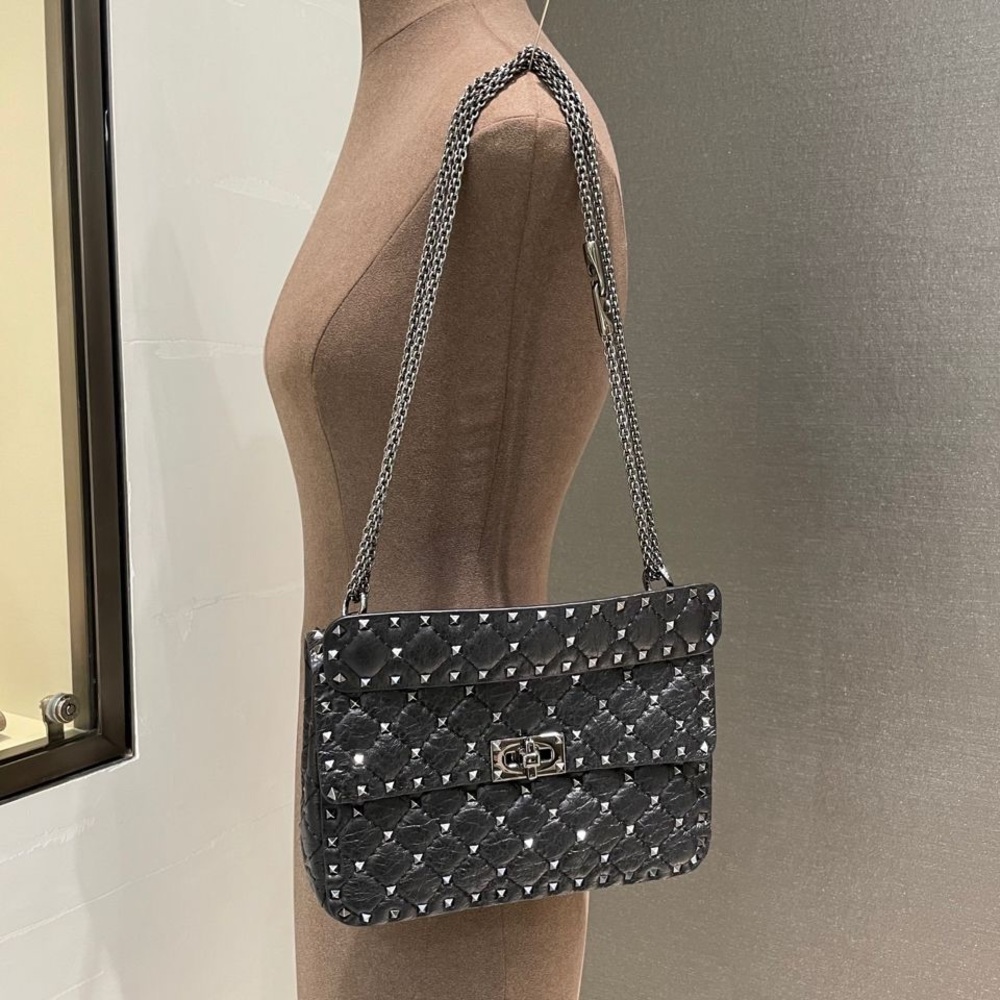 VALENTINO MEDIUM ROCKSTUD LEATHER CHAIN BAG - Picture 12 of 14